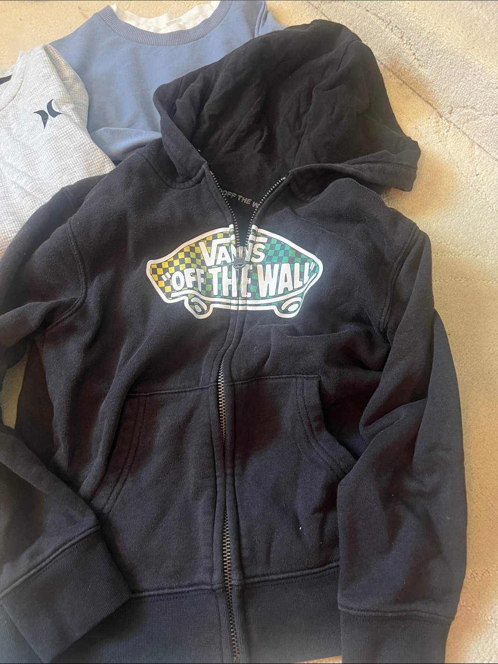 Vans and skate brand boys clothes - Picture 2 of 4